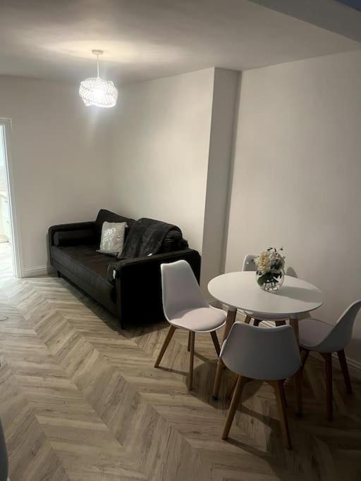 Modern Welsh Cottage Porth (Glamorgan) Exterior foto