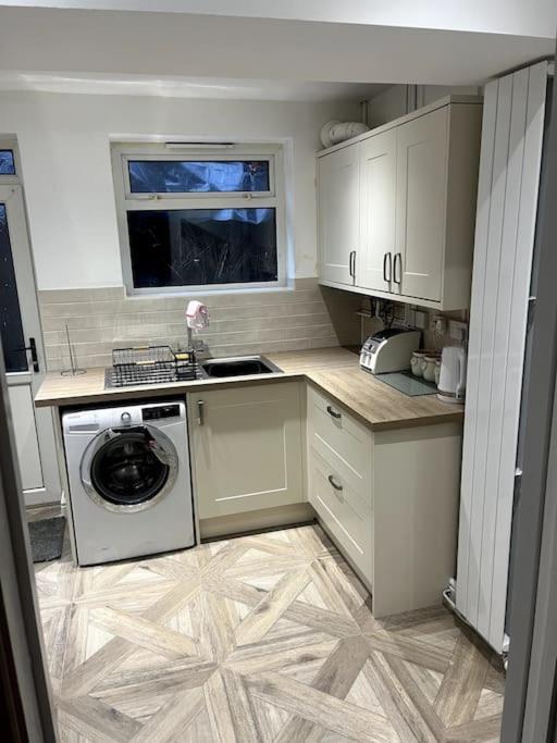 Modern Welsh Cottage Porth (Glamorgan) Exterior foto